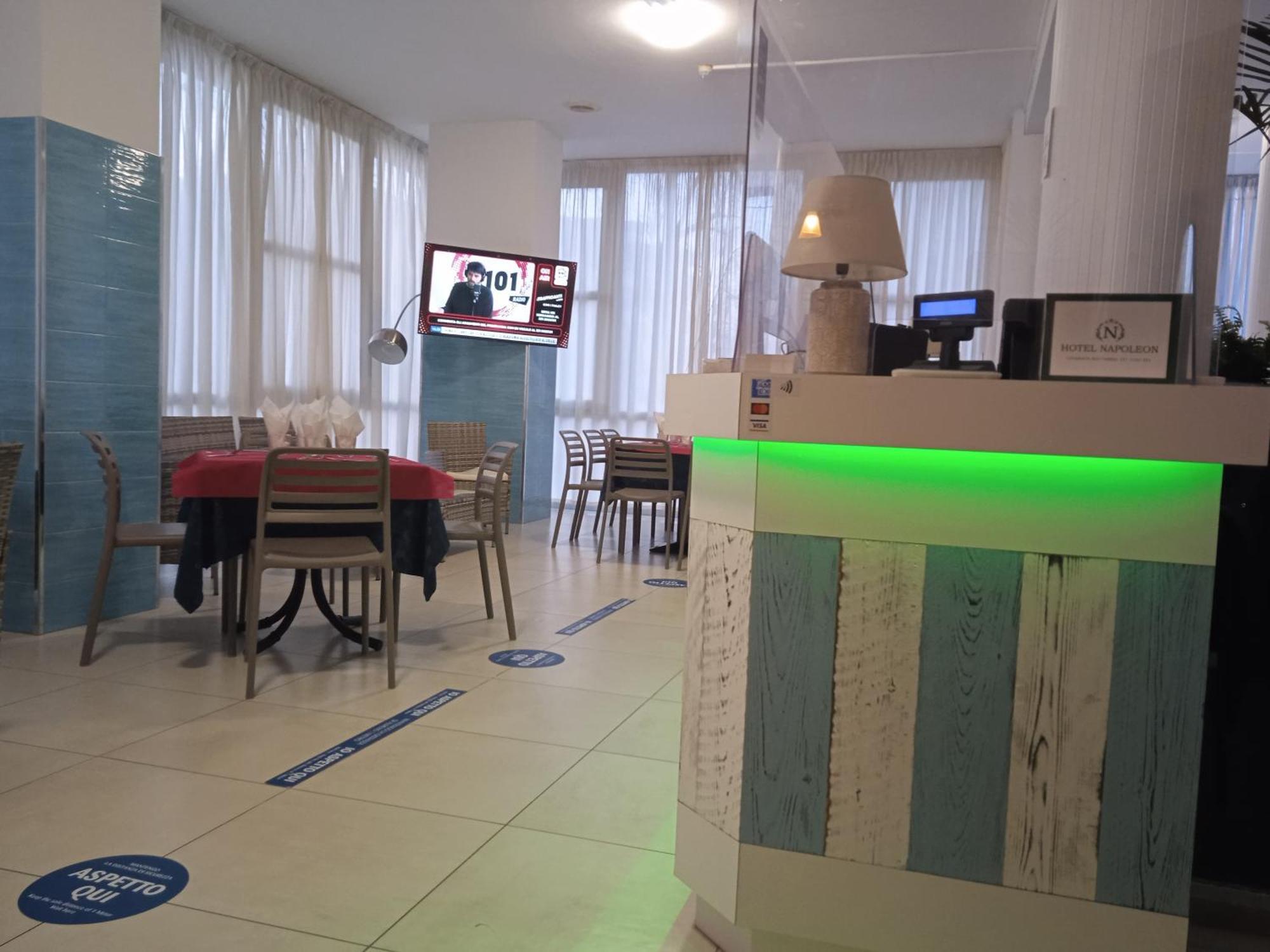 Hotel Napoleon Cesenatico Buitenkant foto