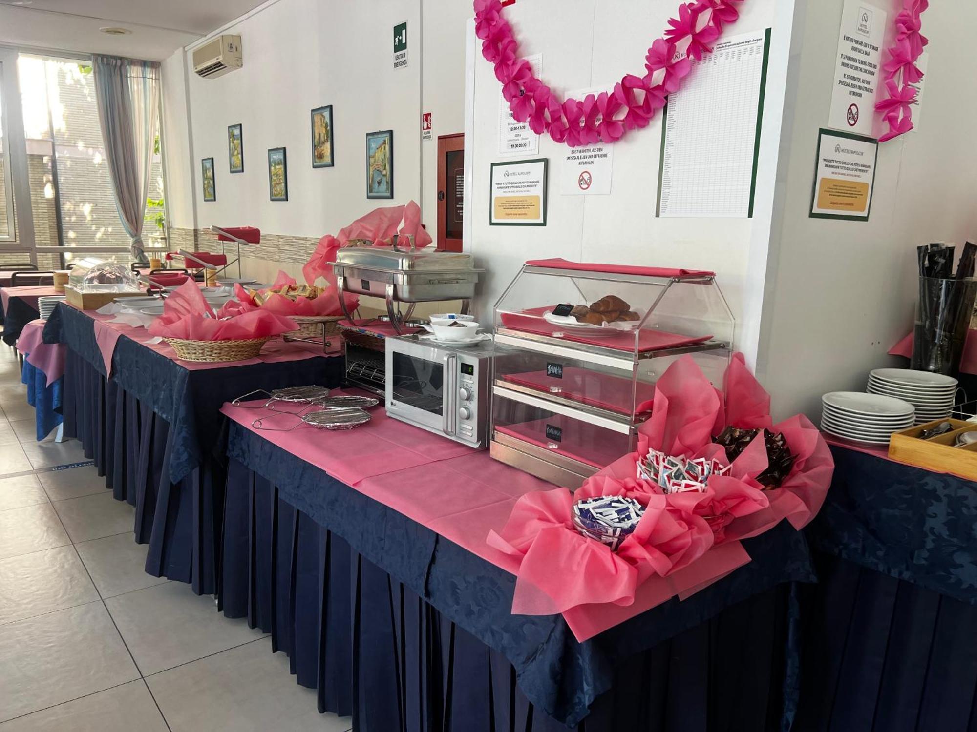 Hotel Napoleon Cesenatico Buitenkant foto
