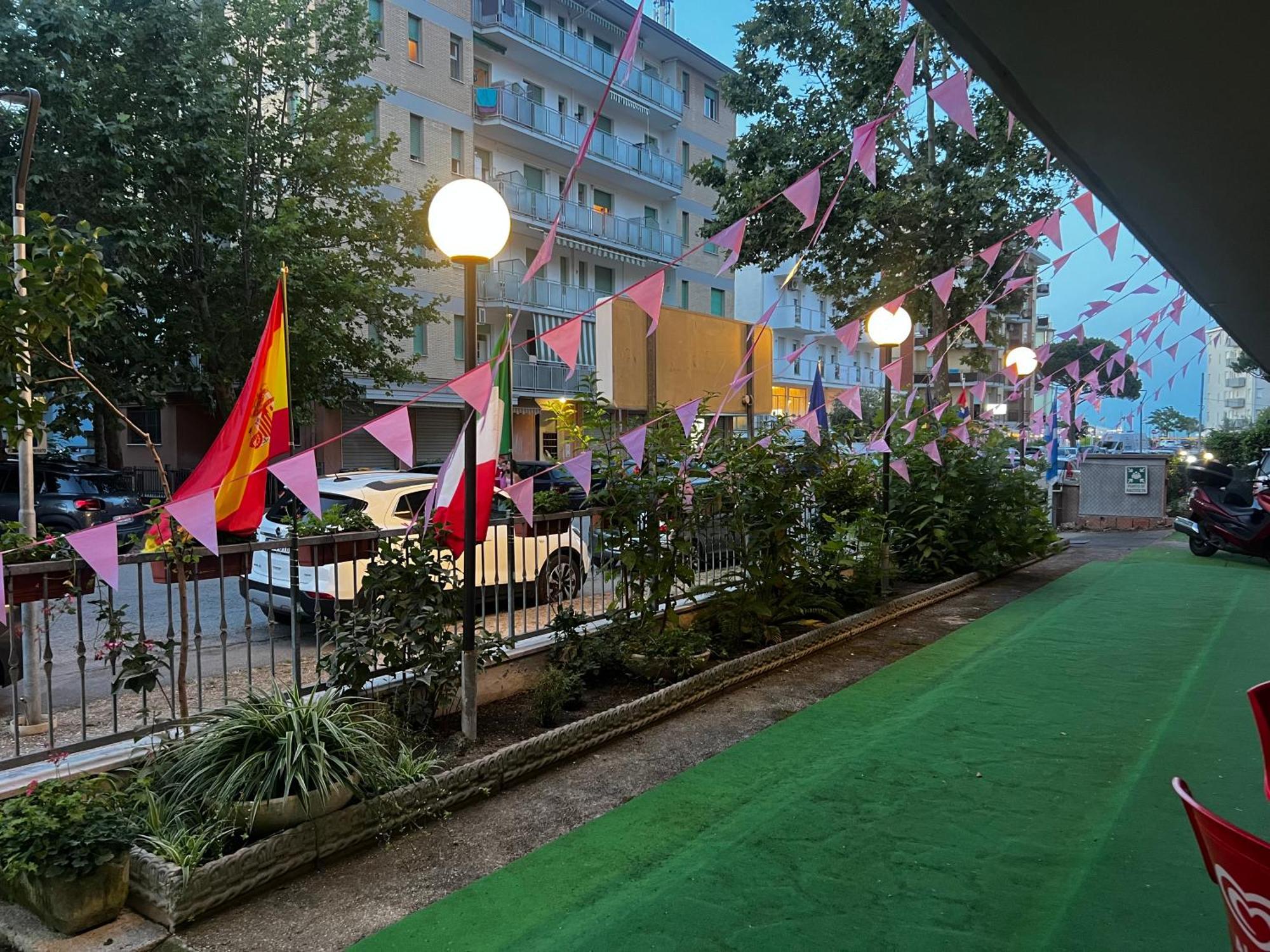 Hotel Napoleon Cesenatico Buitenkant foto