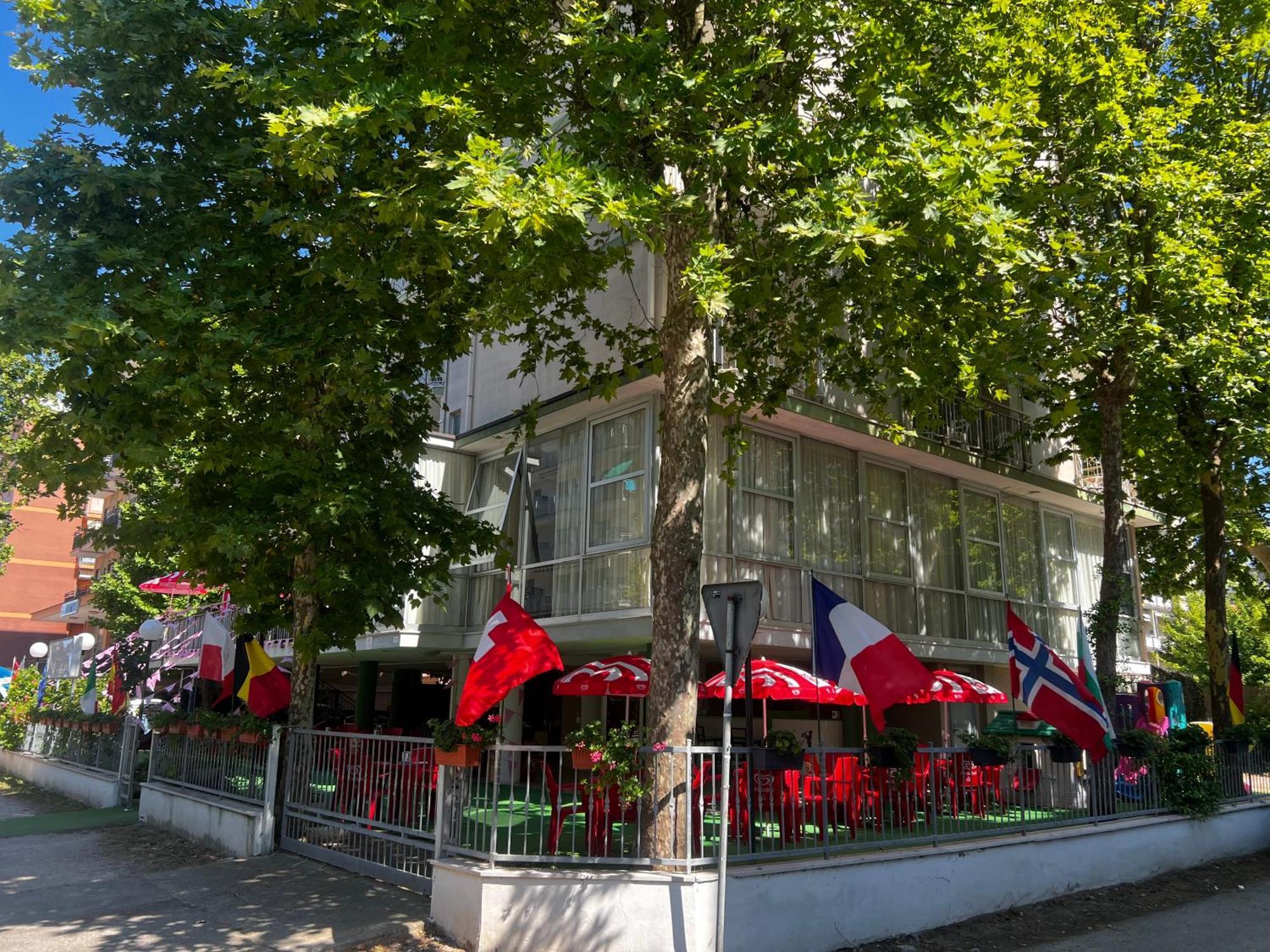 Hotel Napoleon Cesenatico Buitenkant foto