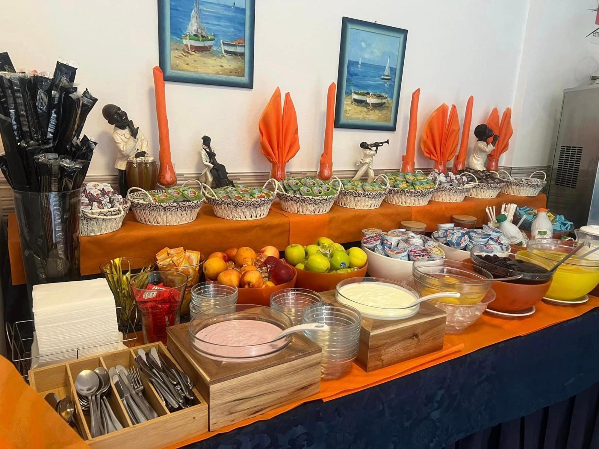 Hotel Napoleon Cesenatico Buitenkant foto