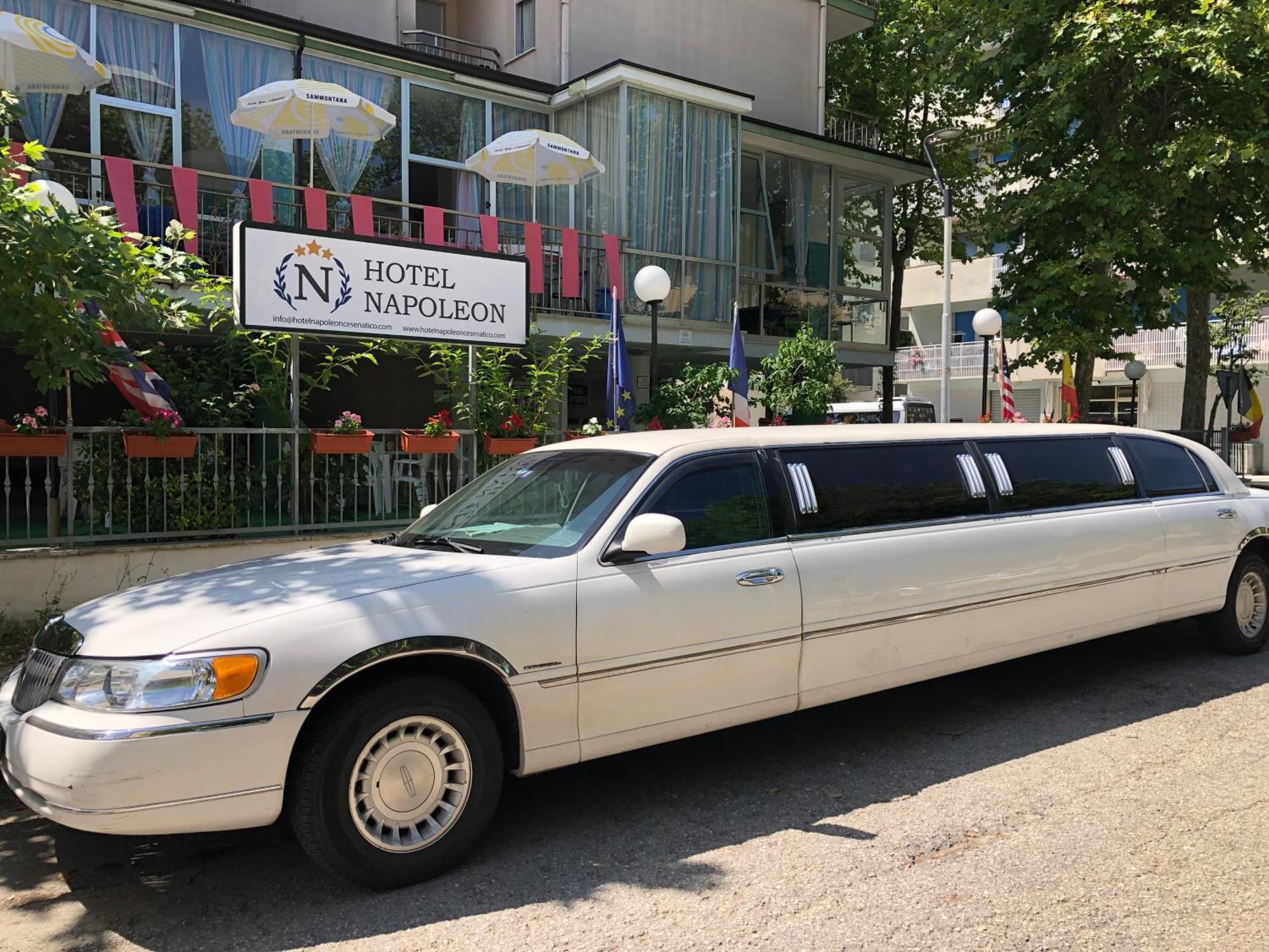 Hotel Napoleon Cesenatico Buitenkant foto